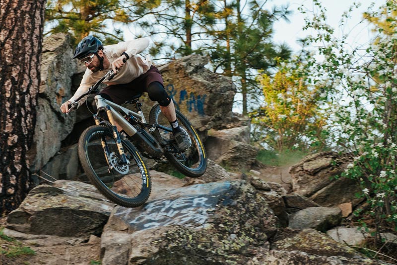 7Mesh Atlas LS Jersey and Glidepath Short Review