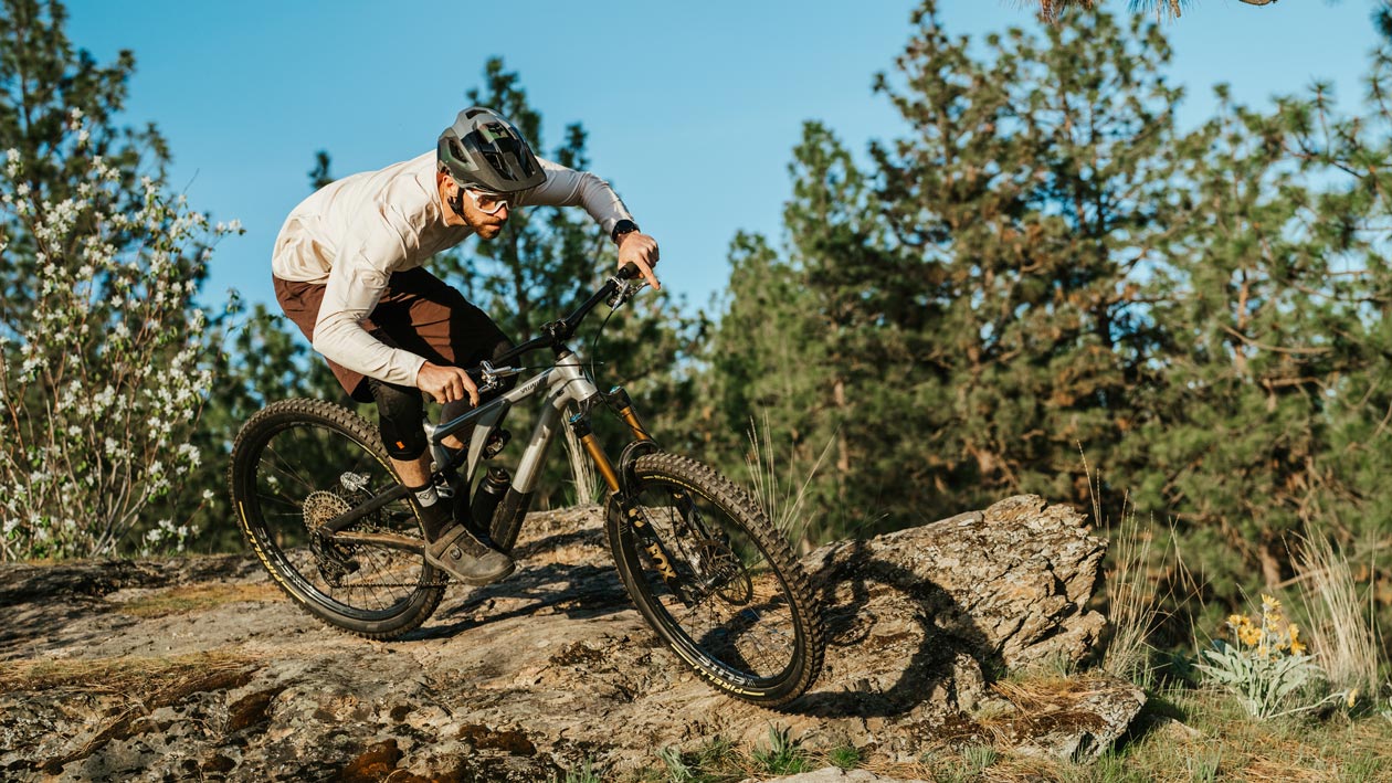 7Mesh Atlas LS Jersey and Glidepath Short Review