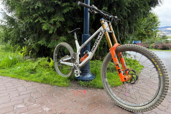 Spotted: Greg Minnaar's Norco With Prototype Shimano Saint + More!