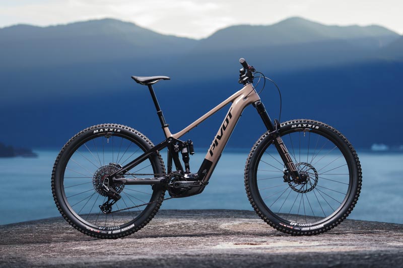 First Ride Review: The New Pivot Shuttle AM