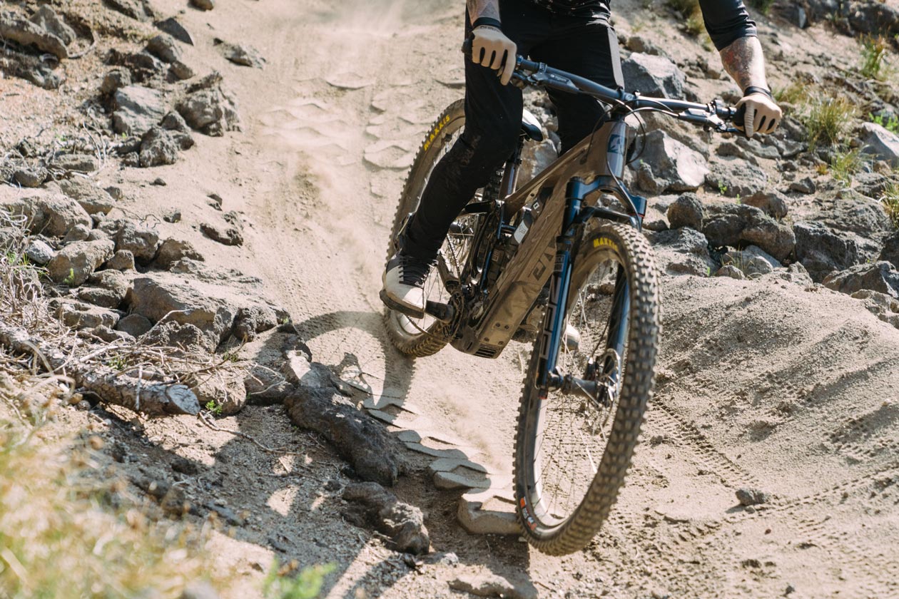 TLW_Pivot_SLAM-7761 2026 Pivot Shuttle AM First Ride Review