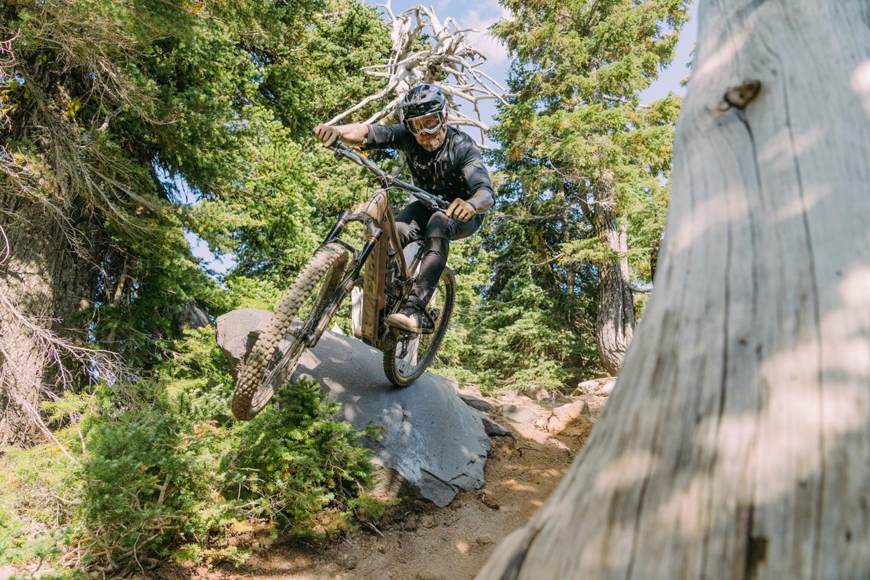 TLW_Pivot_SLAM-7782 2026 Pivot Shuttle AM First Ride Review