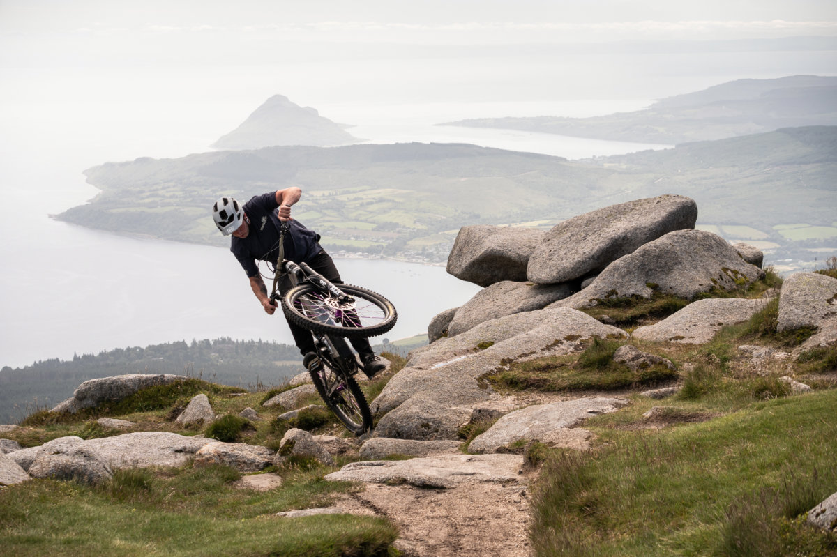 Milner_AkriggXArran25_074 Smith Mainline Helmet Review