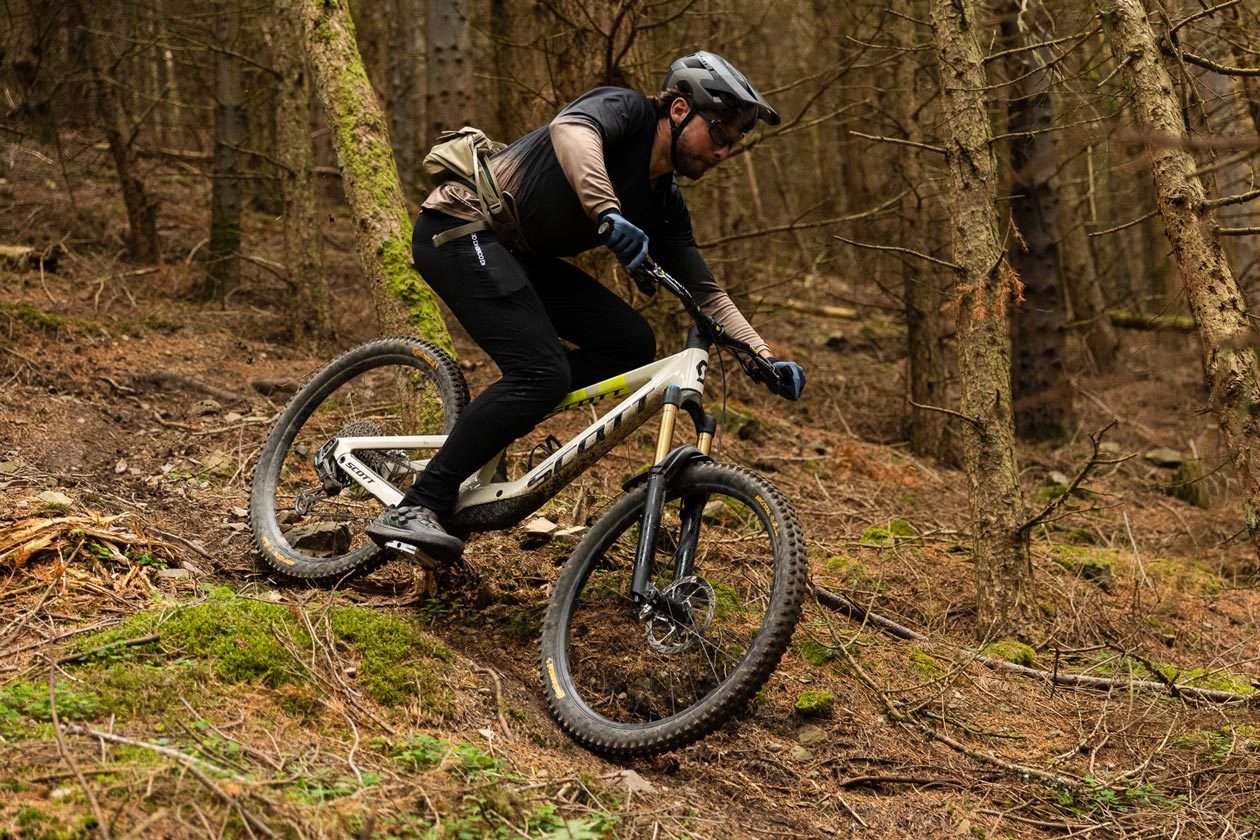 thule-rail-7 Thule Rail 4L Hydration Hip Pack Review