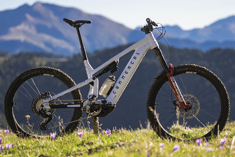 First Ride Review: Commencal Meta Power SX 800