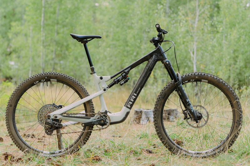 Ari Nebo Peak Review - 2025 Lightweight eMTB Shootout