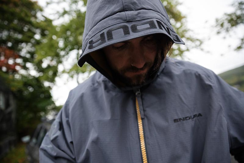 Endura MT500 Dirt Robe and Bag