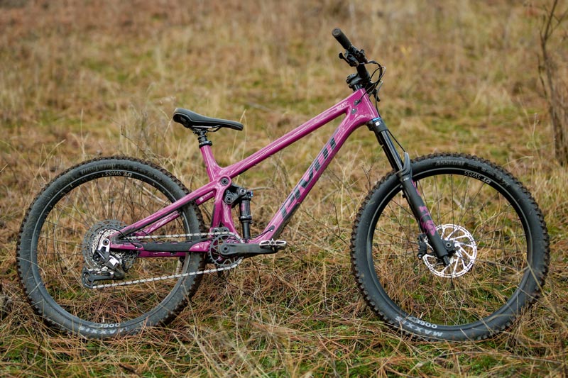 Does 27.5" Corner Better? | Pivot Shadowcat Brunch Ride