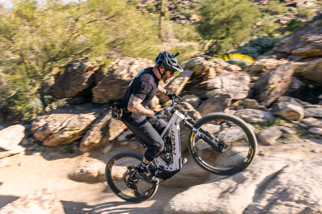 Dissected: The Pivot Shuttle LT 2026 | The Loam Wolf