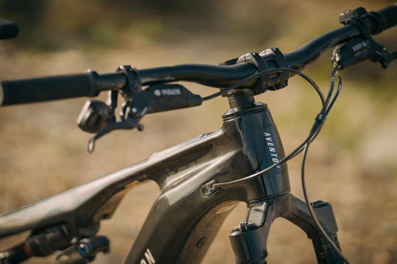 EBJ_Aventon_Current_AZ-00051