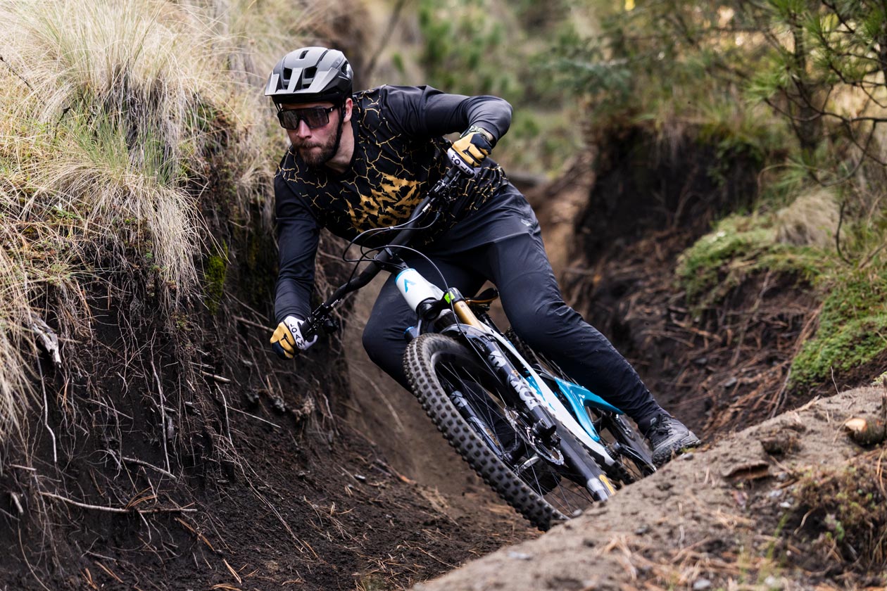 Canyon Deflectr Helmet Review