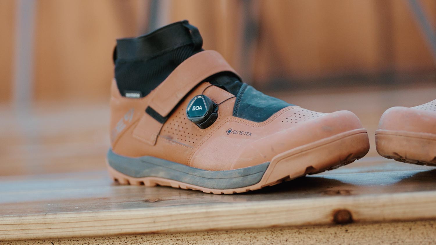 Shimano GE900GTX Waterproof Shoes | Waterproof Shoe Group Review