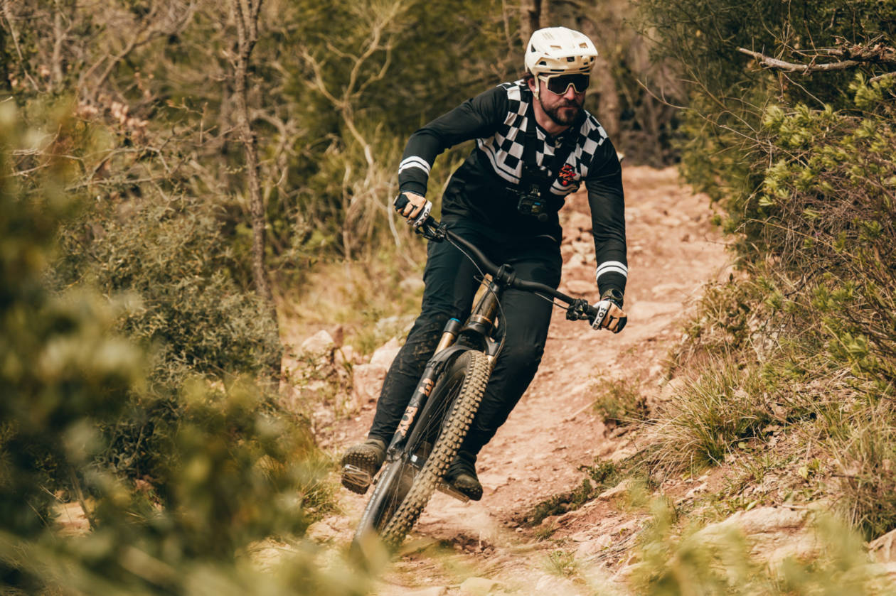 iXS Carve 1.0 MIPS MTB Helmet Tech Check