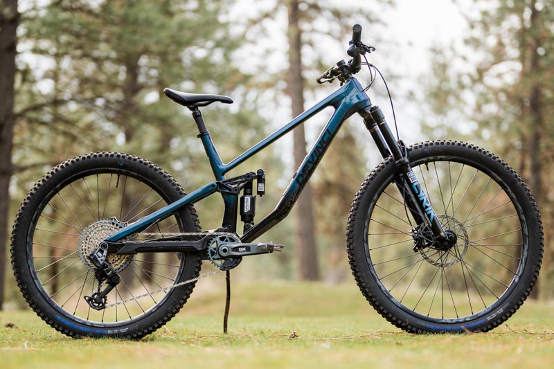 Review: Devinci Troy Carbon