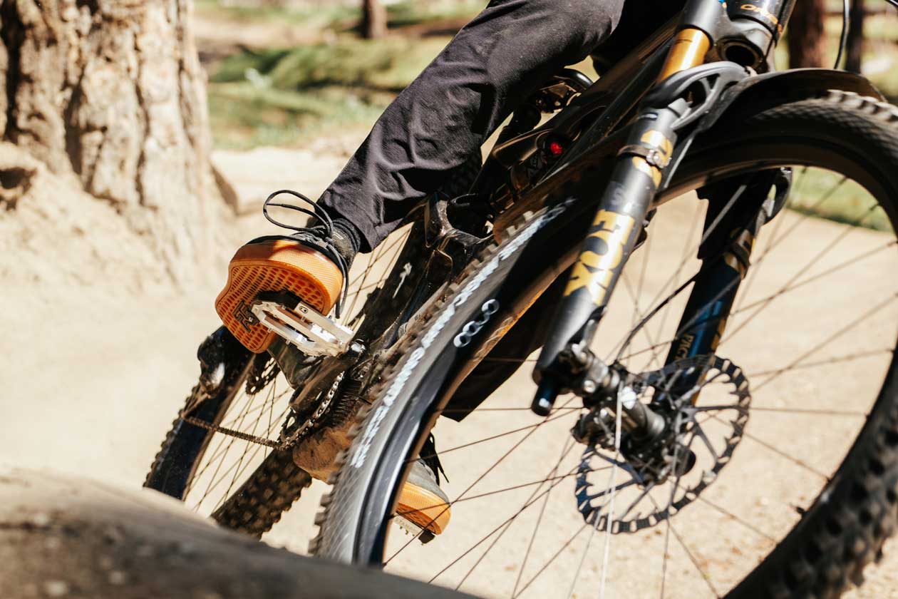 DSC02752 Crankbrothers Stamp Evo Flat Pedal Review