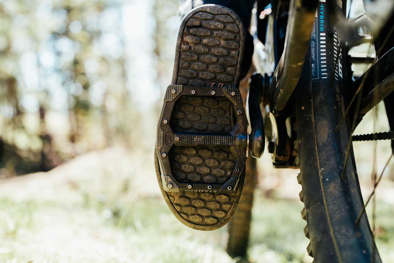 DSC02815 Crankbrothers Stamp Evo Flat Pedal Review