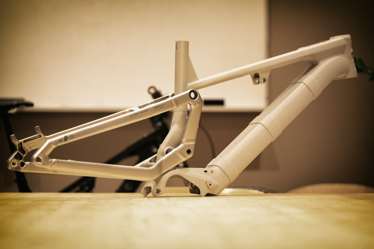 Interview: Commencal On The New Meta Power SX Avinox