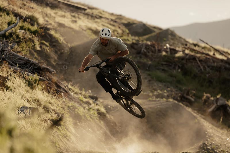 The New Thule Verse Hitch Rack Carrier