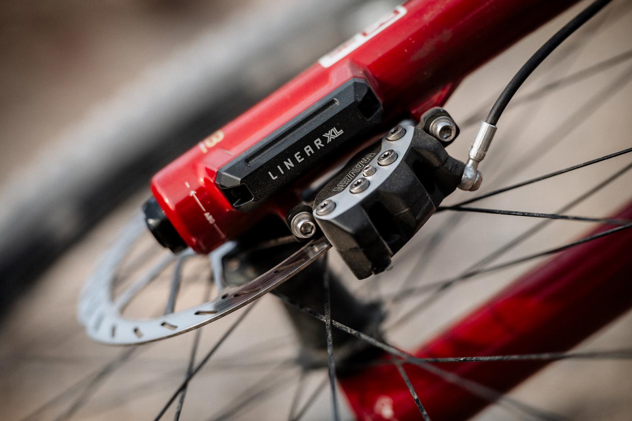 MY27_LinearXL_RB_201 MY27 Rockshox Zeb First Ride Review