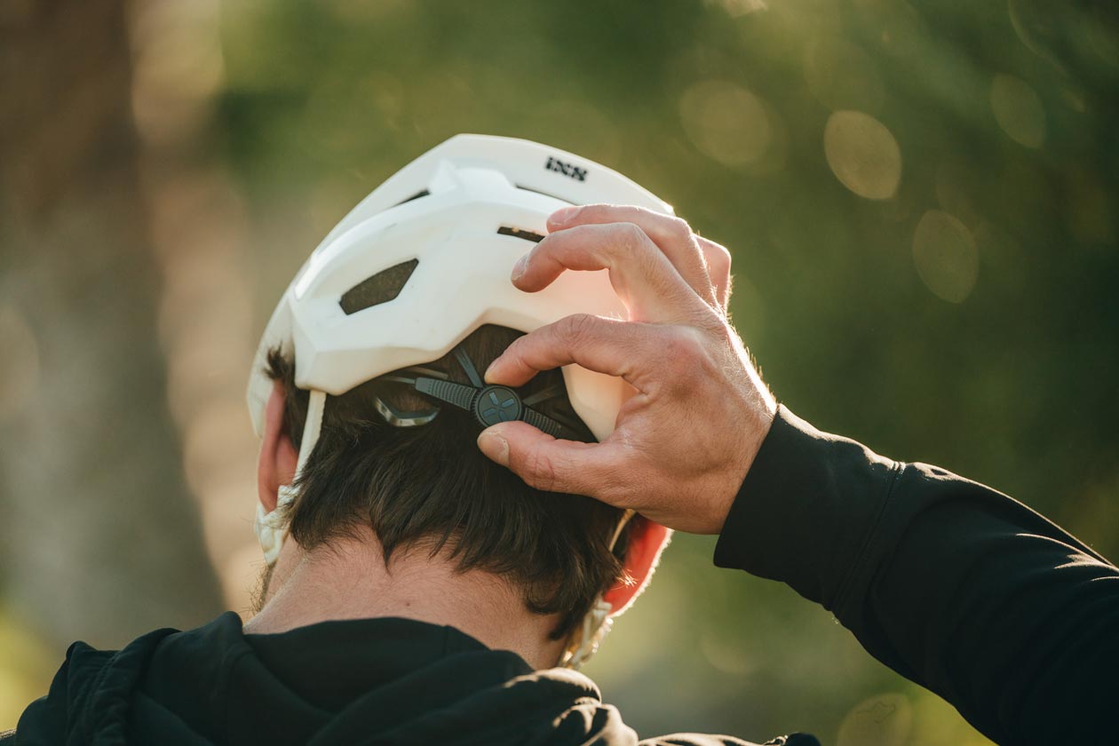 iXS Carve 1.0 MIPS MTB Helmet Tech Check