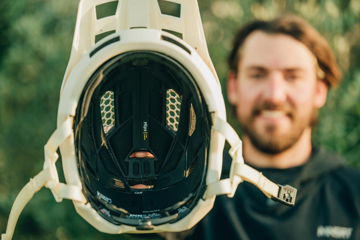 iXS Carve 1.0 MIPS MTB Helmet Tech Check