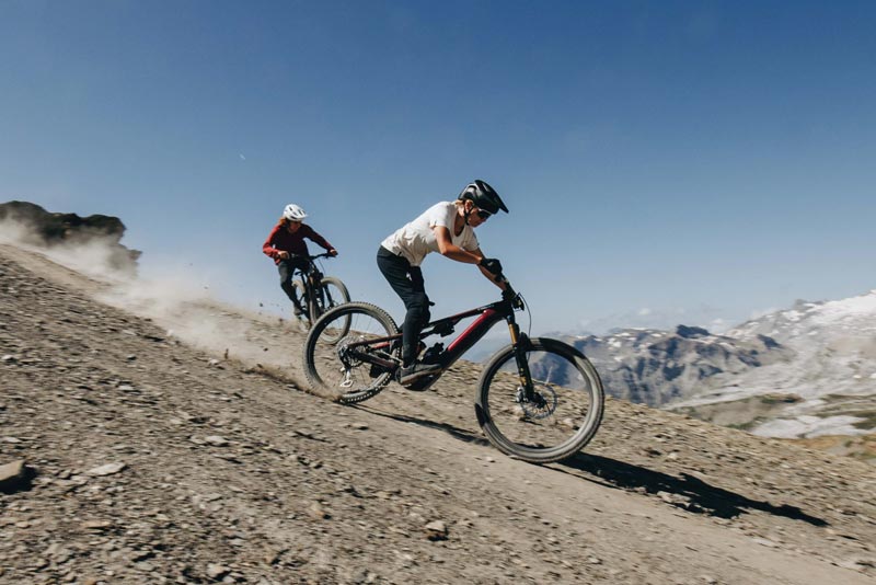 The New Thule Verse Hitch Rack Carrier