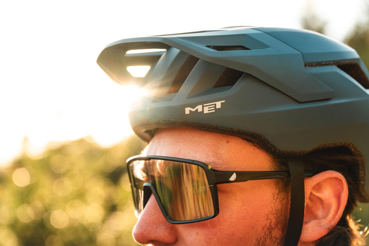 Adamlvphotography-Rob-Inners-25-203 Met Terrӕ And Shelter Mips Helmets
