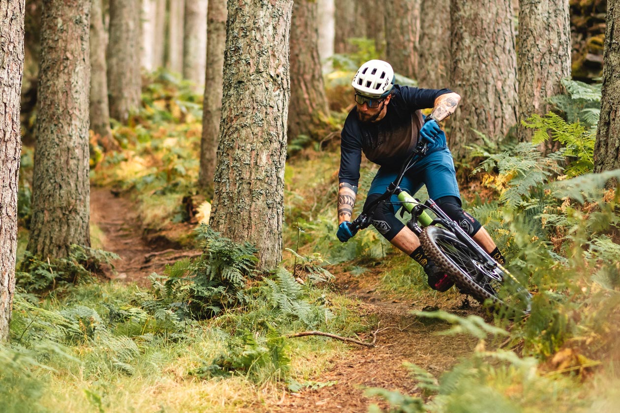 Adamlvphotography-Rob-Inners-25-21 Met Terrӕ And Shelter Mips Helmets Review