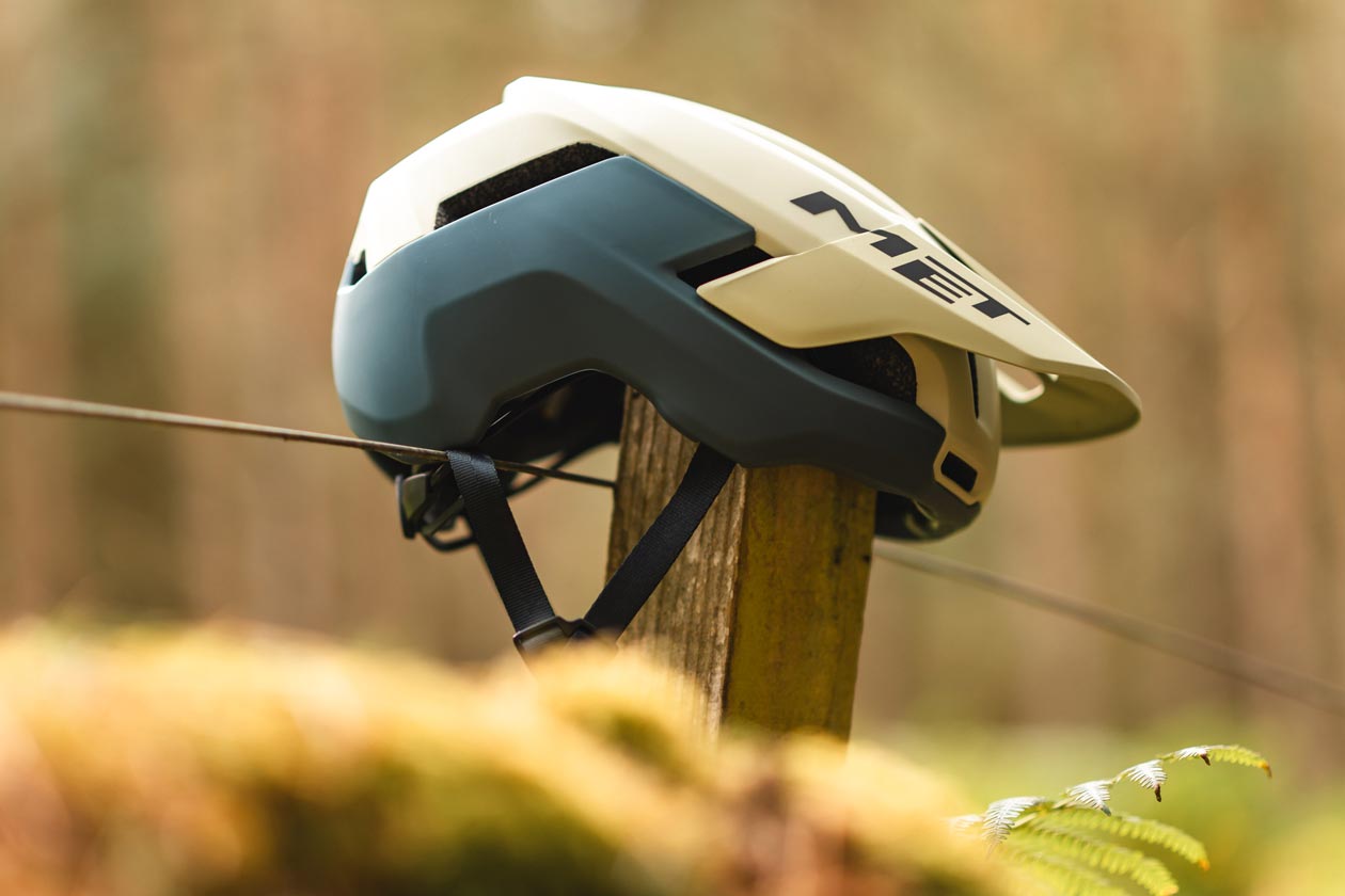 Adamlvphotography-Rob-Inners-25-37 Met Terrӕ And Shelter Mips Helmets