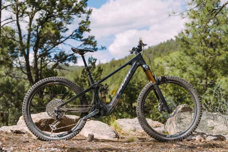 TLW_EMTB_Pivot_Shuttle_AMPd-2804 2026 eMTB Shootout - Pivot Shuttle AMP'D