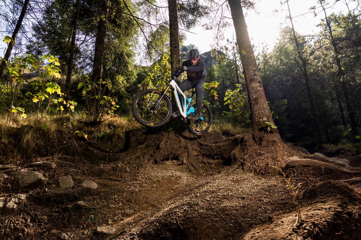 joseduchphoto_2025_LOAMWOLF_FORESTALSIRYON_0009 Forestal Siryon Review
