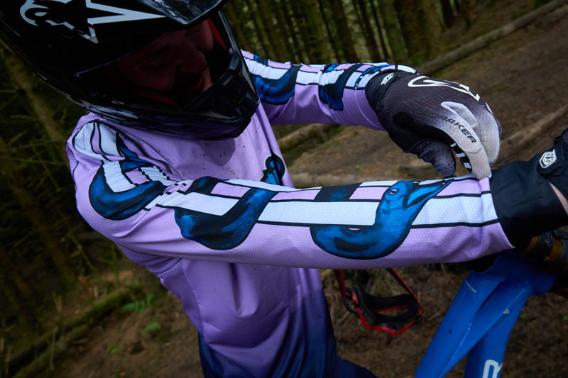 Review: Stogies Serpent Jersey And Pant