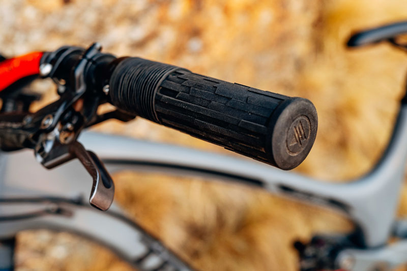 Review: Teravail Lytho Lock-On Grips