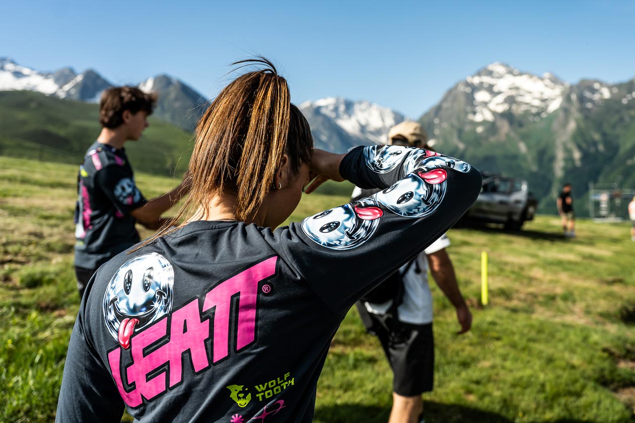 Leatt Releases LTD. Nukeproof Axess Racing Capsule