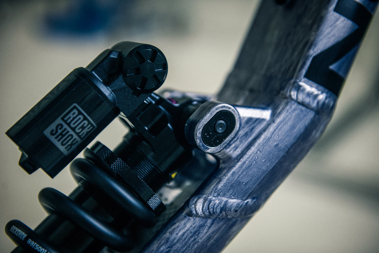 MY27-Team-DH-4801-MR Norco Team DH MTB Dissected
