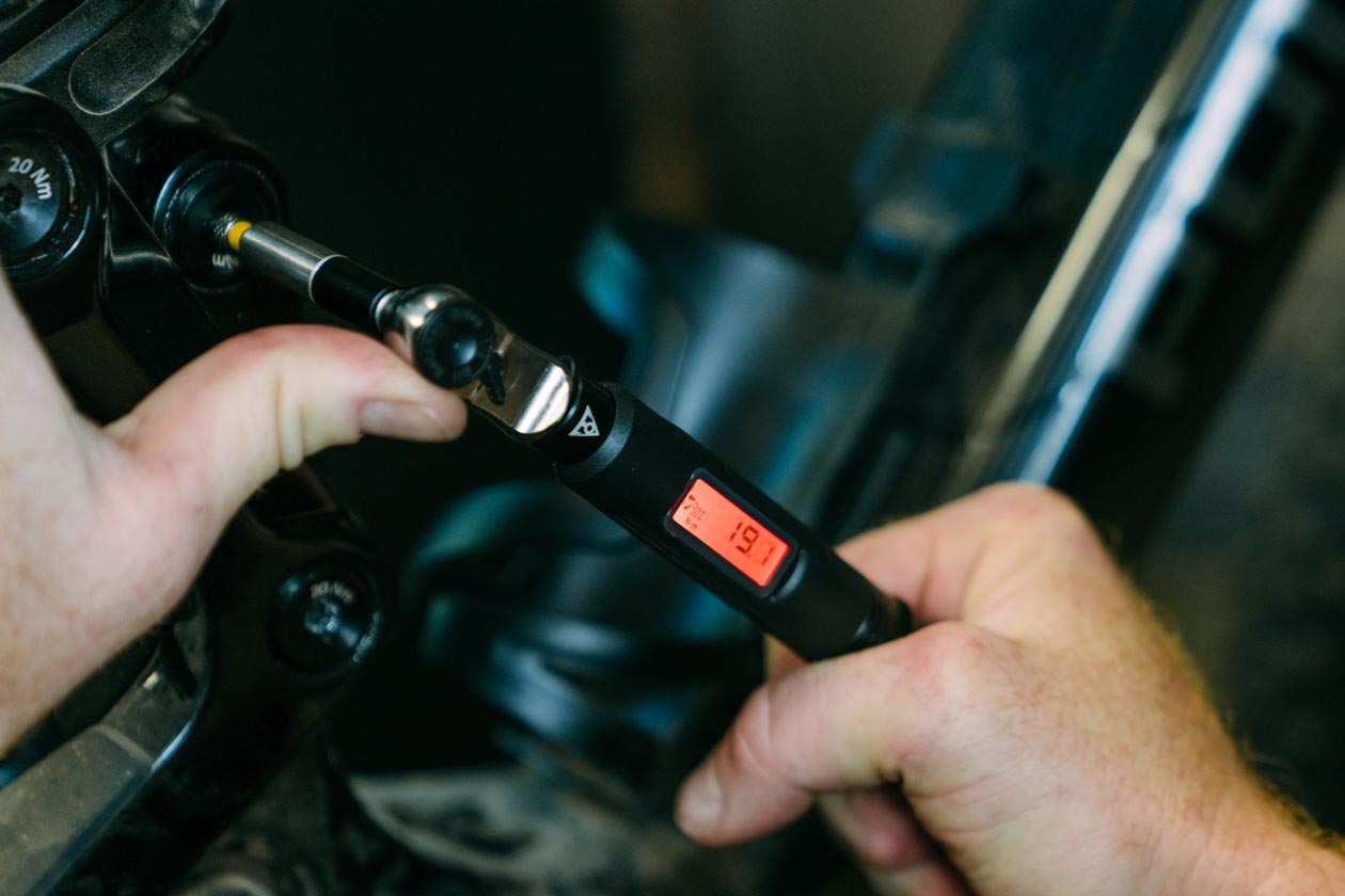 TLW_Topeak-5492 Topeak Torq Stick Pro Digital Review