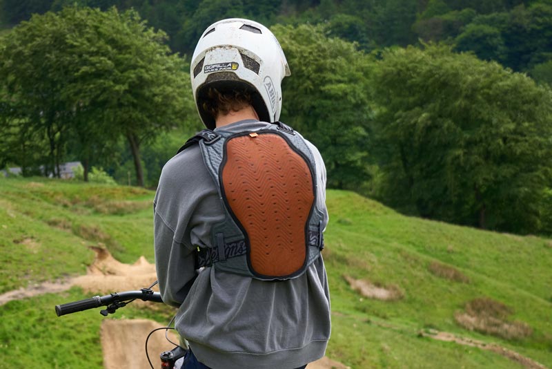 Review: Troy Lee Designs Rockfight CE Flex