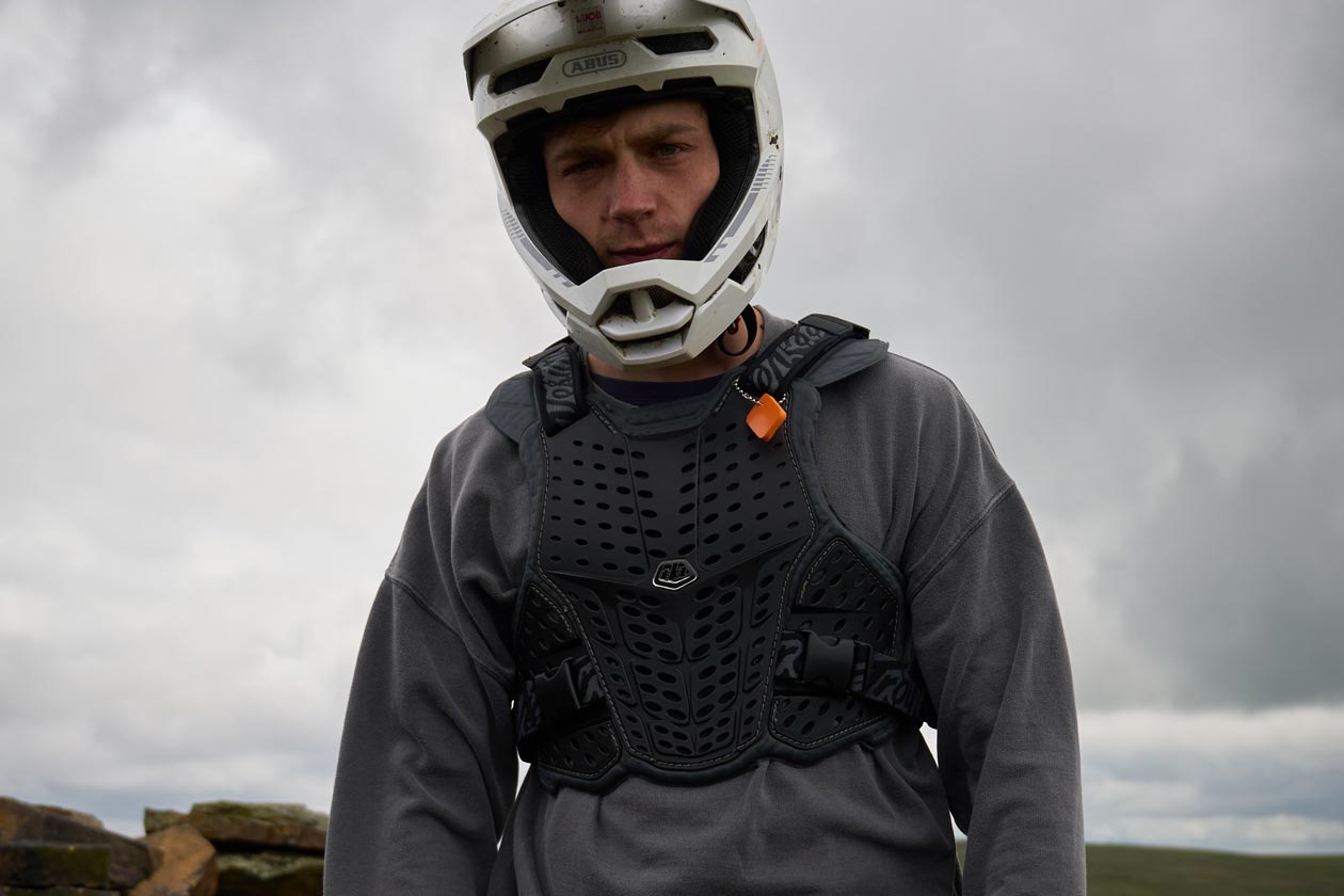Troy Lee Designs Rockfight CE Flex Review