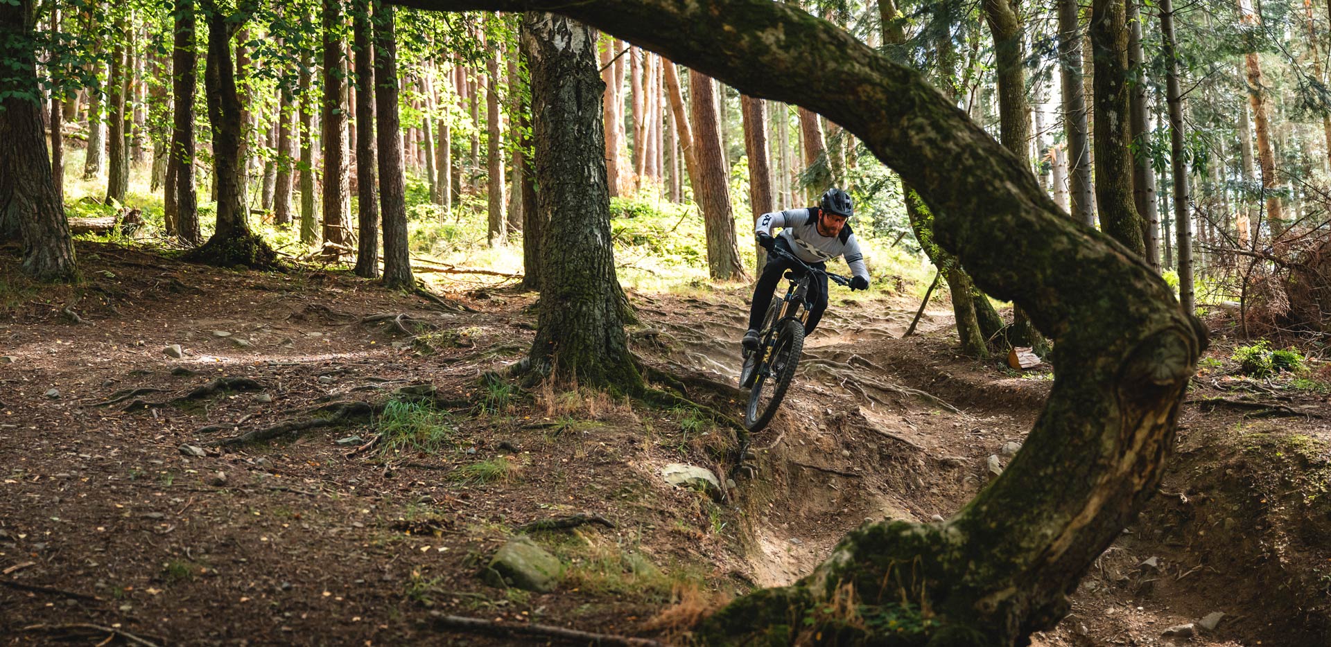 Adamlvphotography–8-Bike-enduro-shoot-183 Santa Cruz Nomad Review | 2026 Enduro MTB Group Test