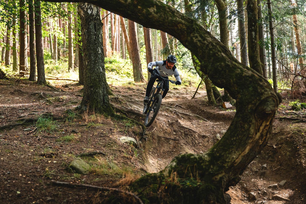 2026 Enduro MTB Group Test