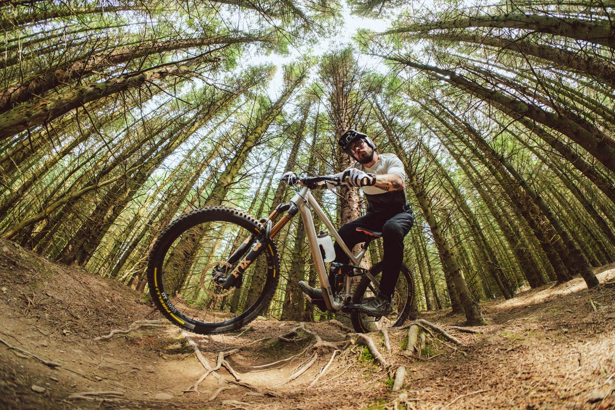 Adamlvphotography–8-Bike-enduro-shoot-510 Raaw Madonna R Review | 2026 Enduro MTB Group Test