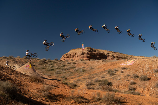 Jaxson Riddle Lands 100-foot Dirt-to-Dirt Jump