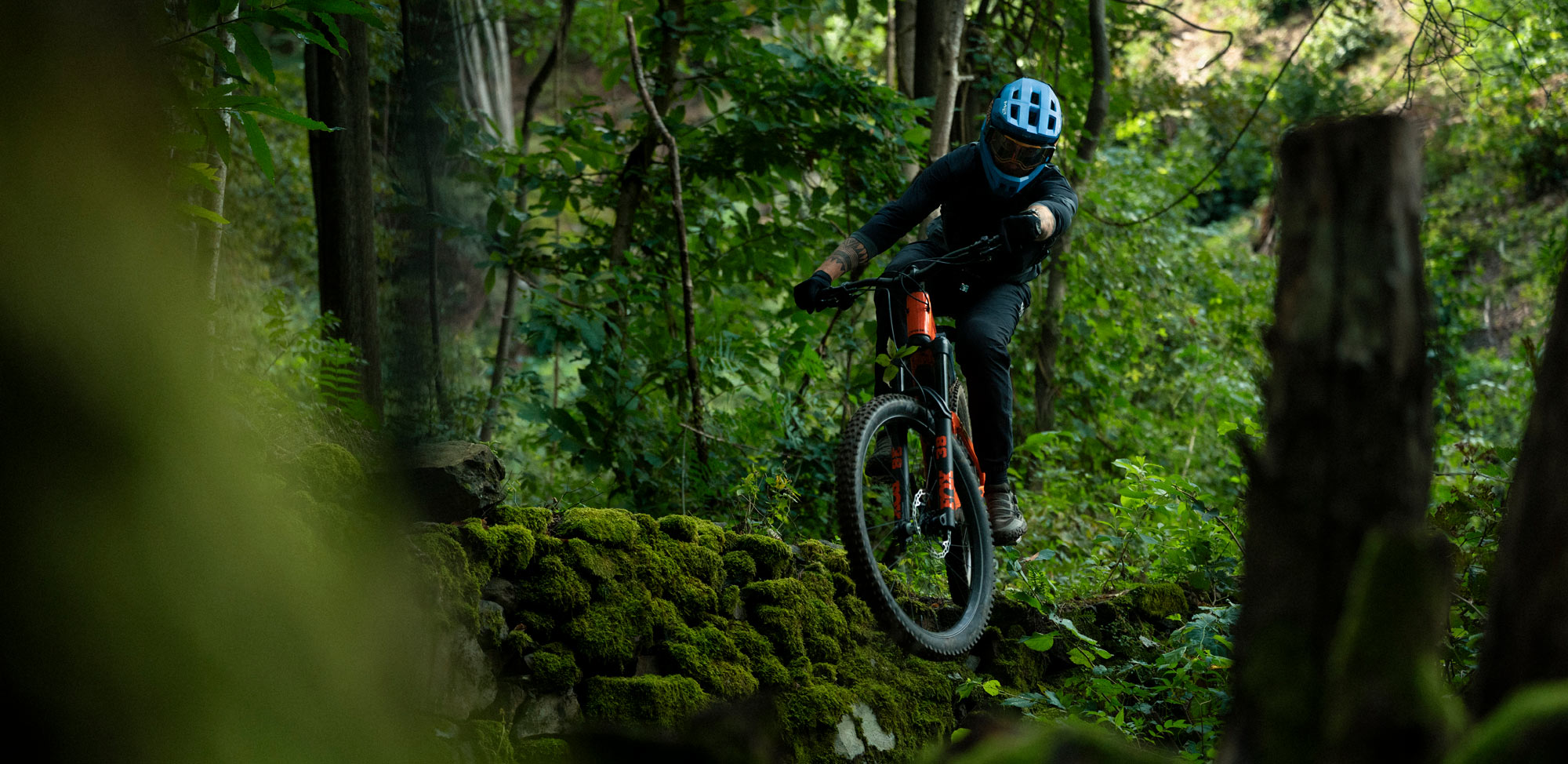 MET Parachute MCR 2 Helmet | Tech Check