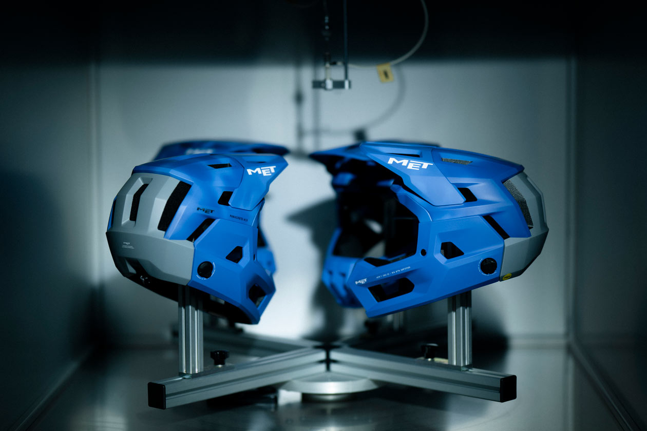 Tech Check: The MET Parachute MCR 2 helmet